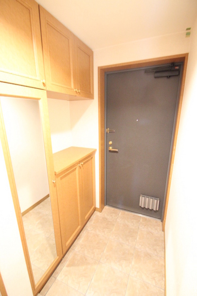 (13/21) 玄関 (13/21) 玄関