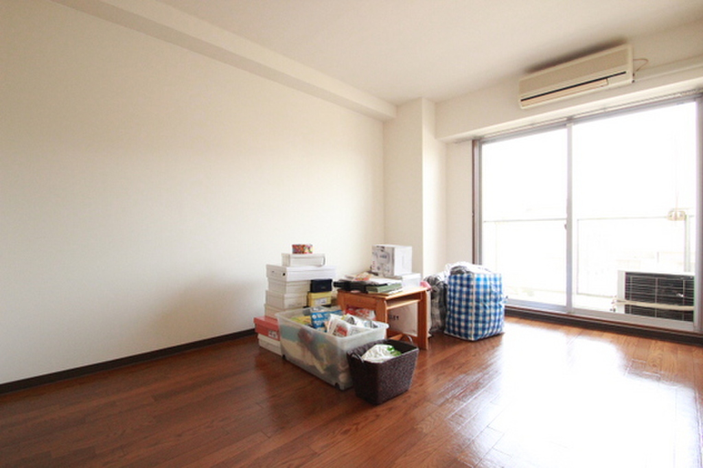 (2/18) 居室・リビング (2/18) 居室・リビング