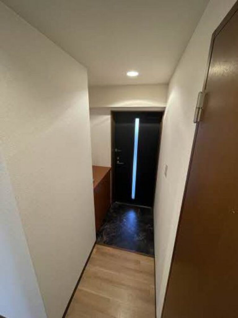 (8/22) 玄関 (8/22) 玄関