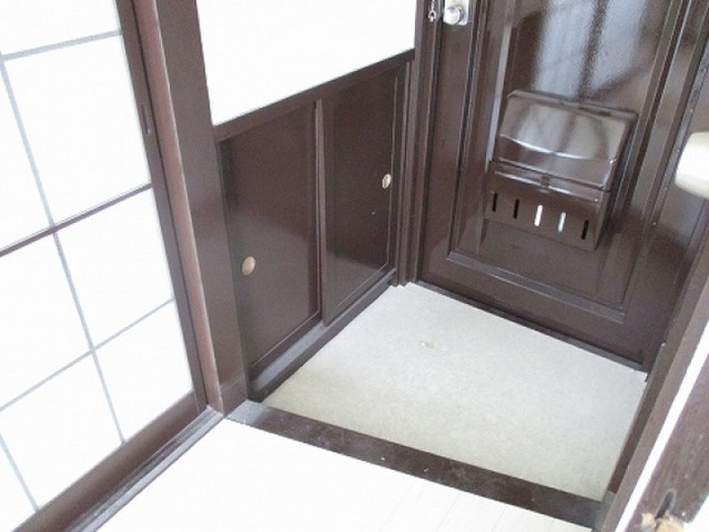 (6/20) 玄関 (6/20) 玄関