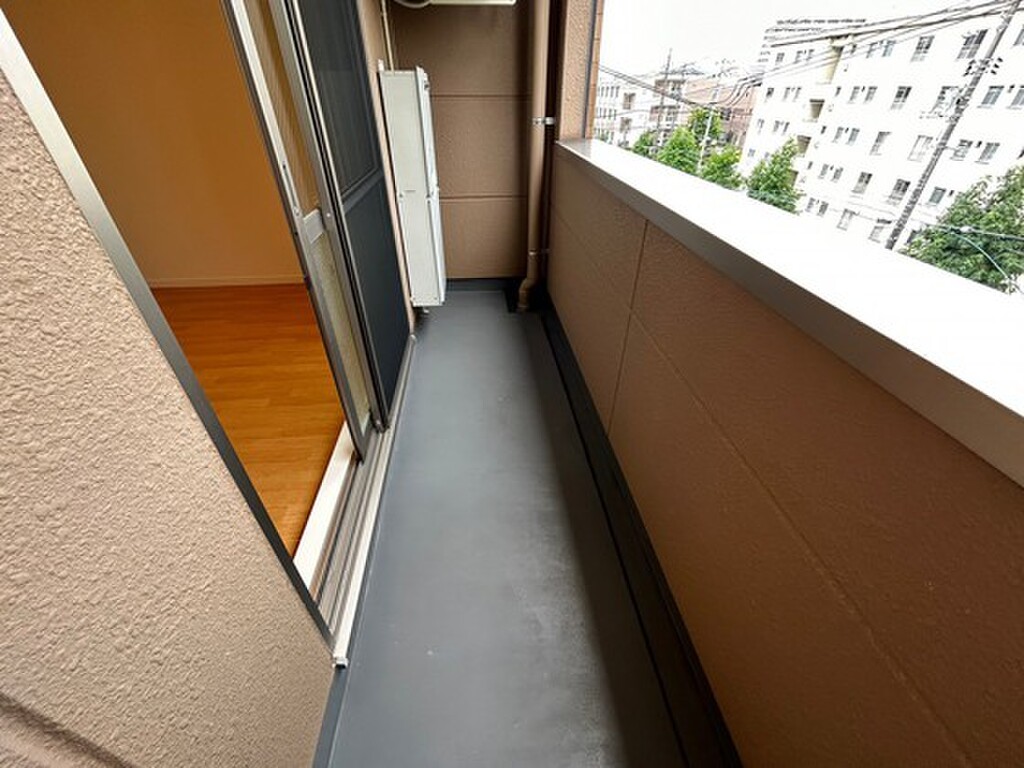 (13/21) バルコニー (13/21) バルコニー