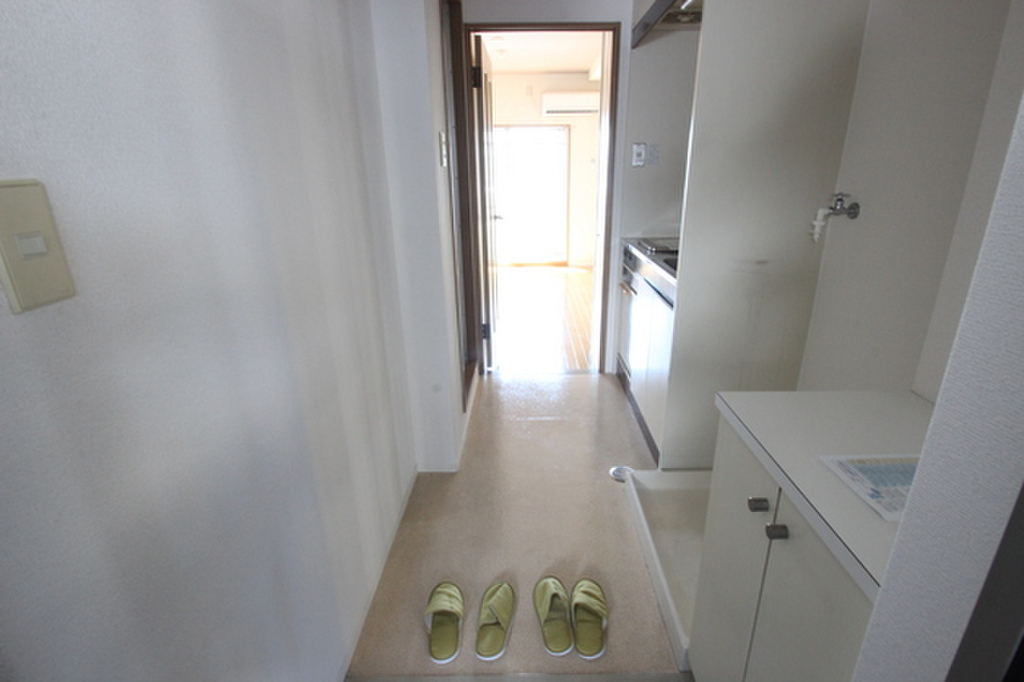 (8/23) 玄関 (8/23) 玄関