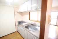 他部屋の写真を使用しております。