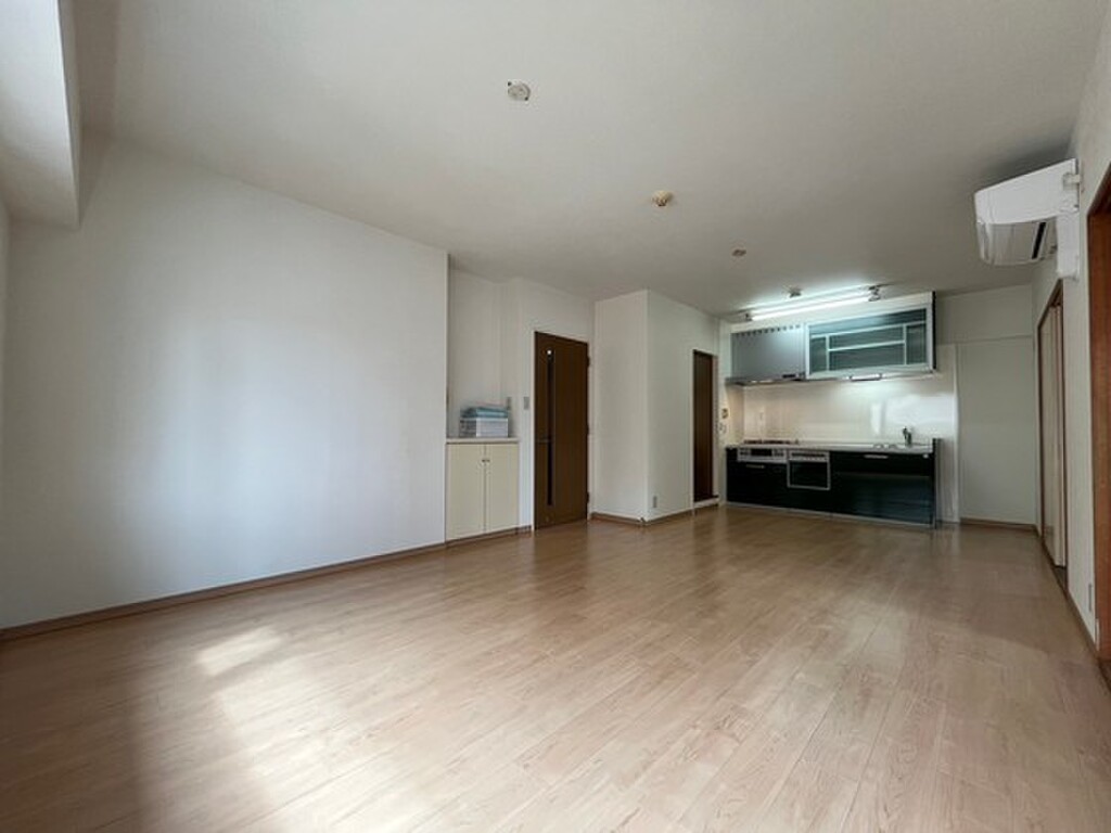 (2/26) 居室・リビング (2/26) 居室・リビング