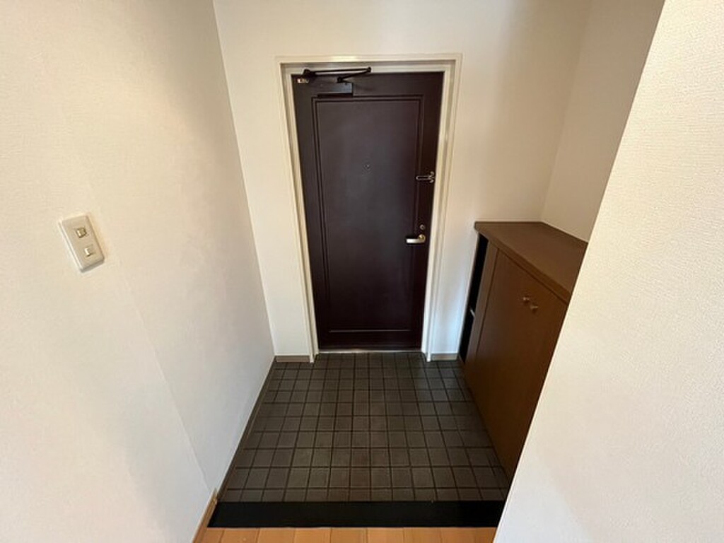 (9/26) 玄関 (9/26) 玄関