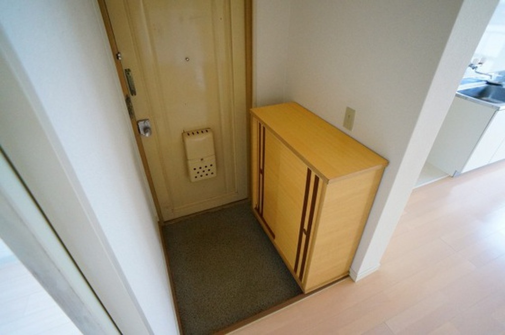 (8/19) 玄関 (8/19) 玄関