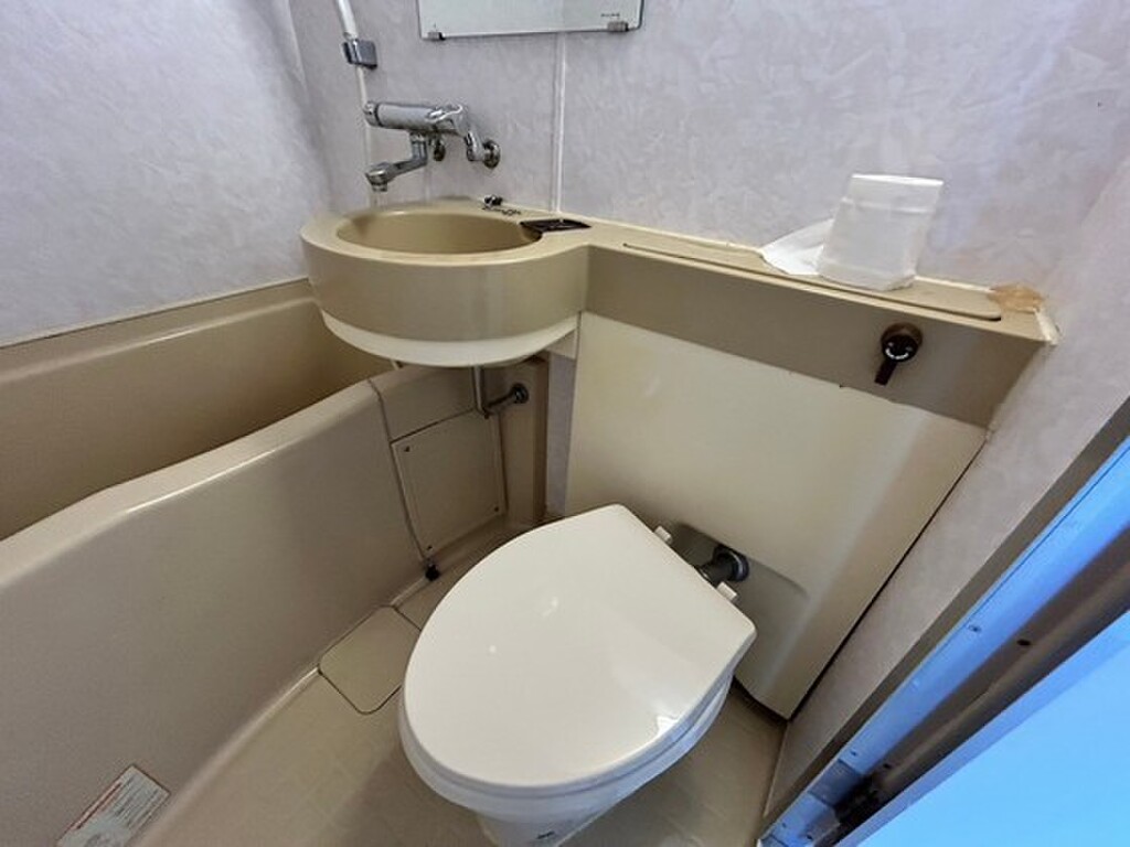 (8/22) トイレ (8/22) トイレ