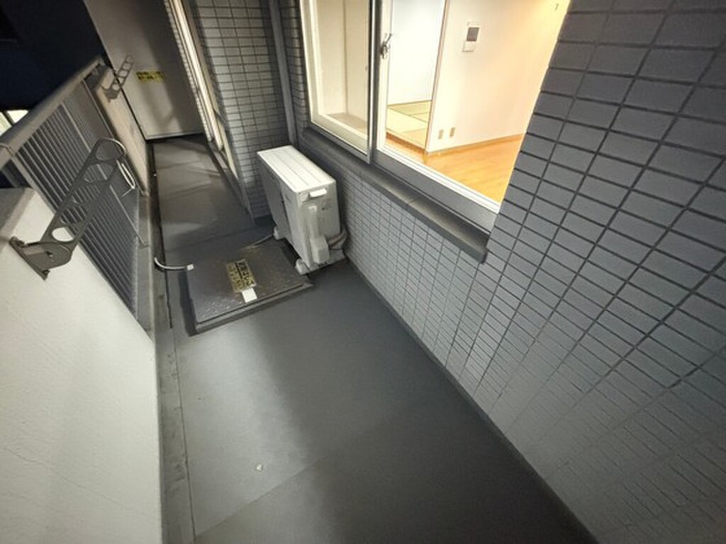 (12/21) バルコニー (12/21) バルコニー