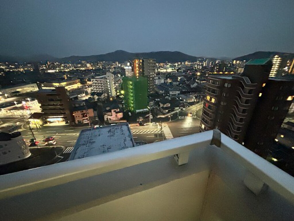 (13/21) 眺望 (13/21) 眺望