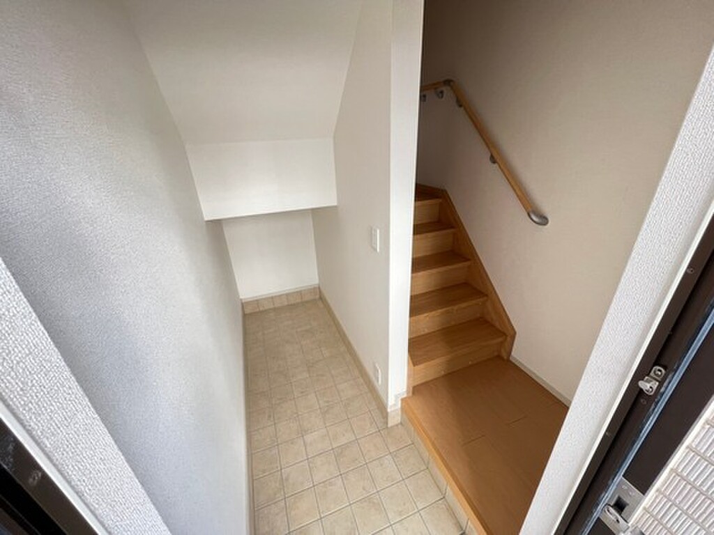 (8/27) 玄関 (8/27) 玄関