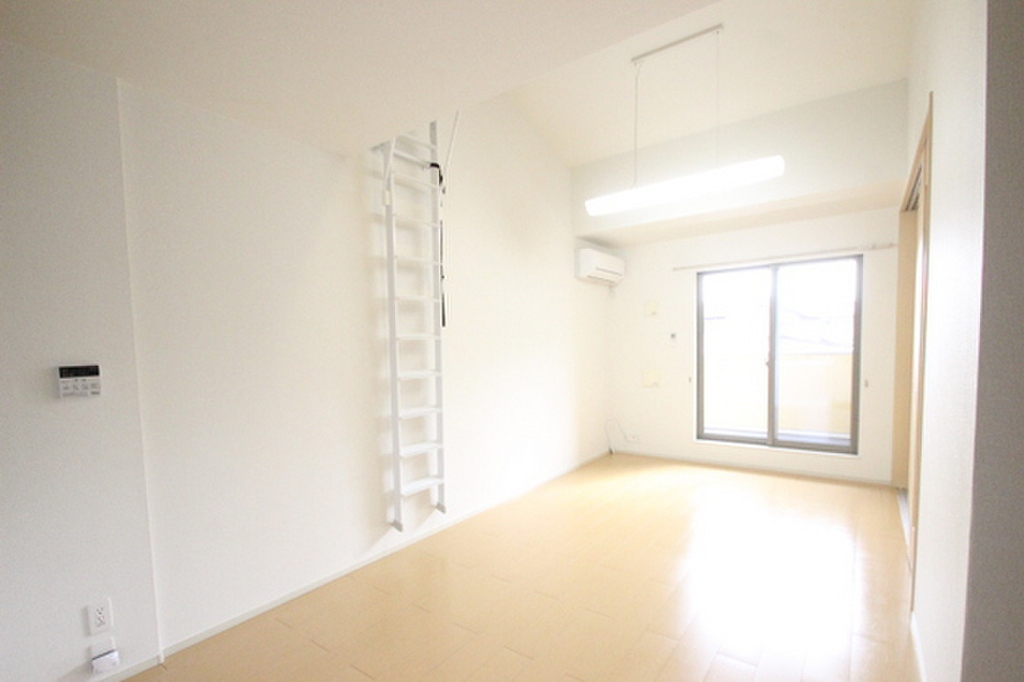 (2/24) 居室・リビング (2/24) 居室・リビング