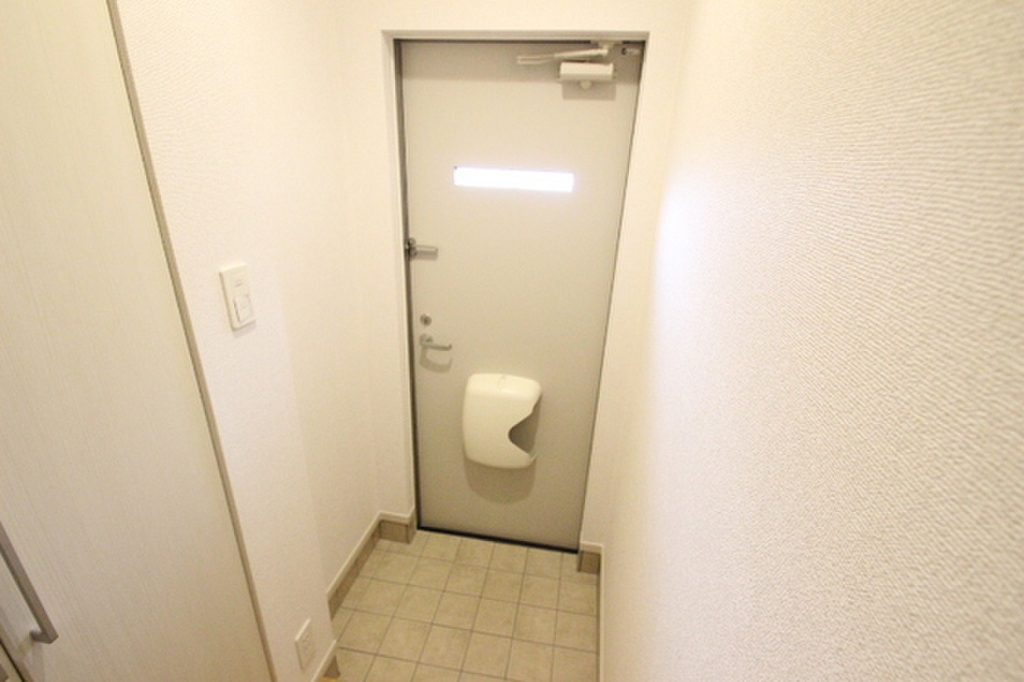 (8/24) 玄関 (8/24) 玄関