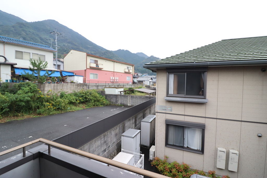 (10/18) 眺望 (10/18) 眺望