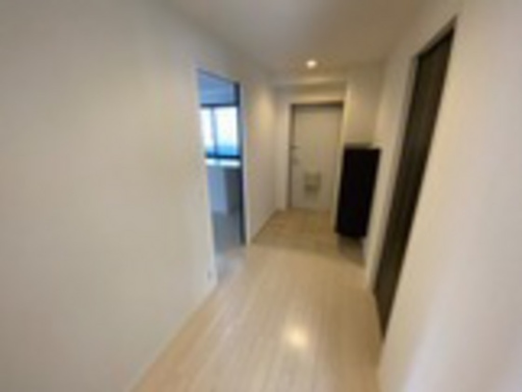 (8/21) 玄関 (8/21) 玄関