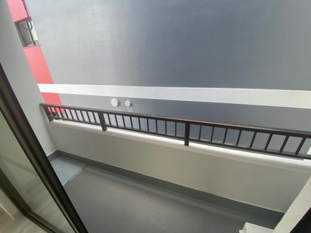 (13/20) バルコニー (13/20) バルコニー