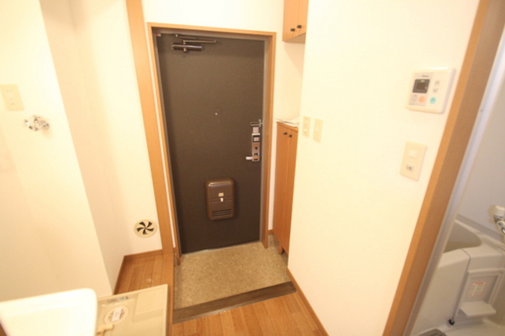 (13/24) ※別部屋の写真です