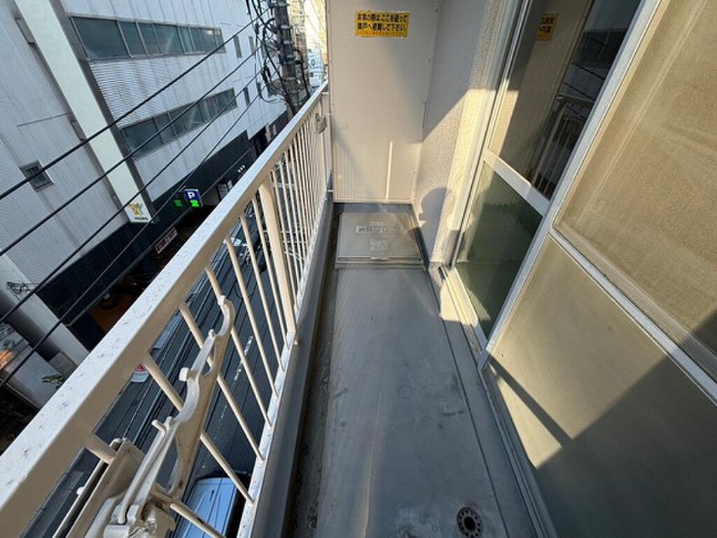 (11/22) バルコニー