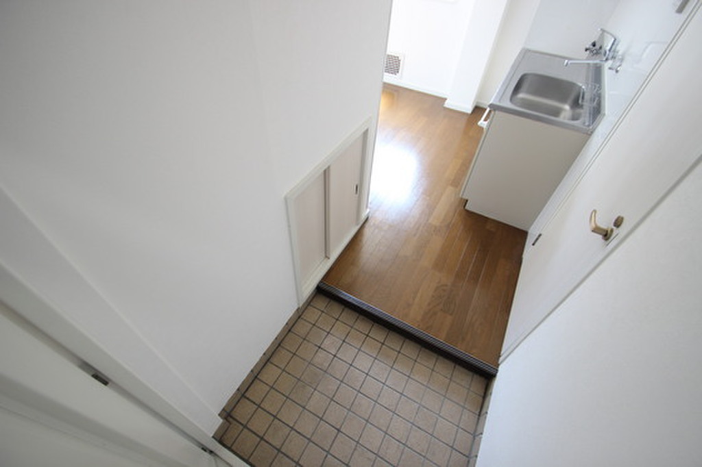 (10/25) 玄関 (10/25) 玄関