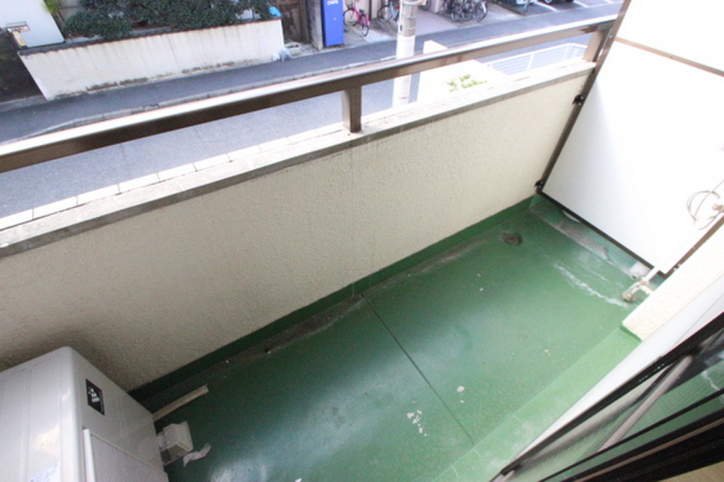 (2/20) バルコニー