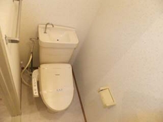 山岡アムールビル