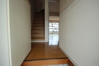 他部屋の写真を使用しております。