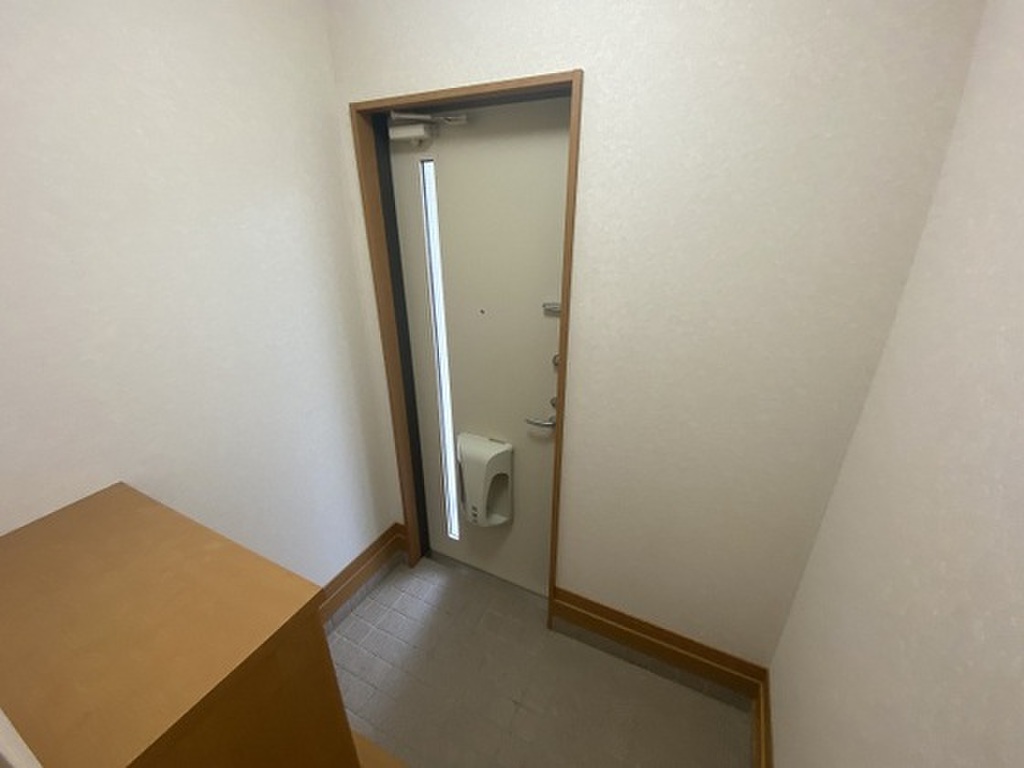 (10/18) 玄関 (10/18) 玄関