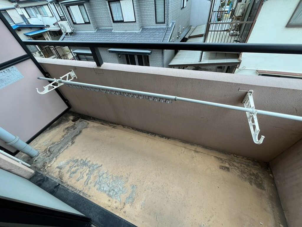 (13/21) バルコニー