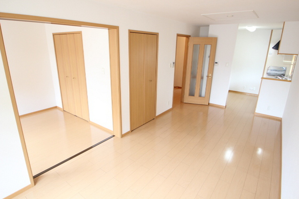 (2/24) 居室・リビング (2/24) 居室・リビング