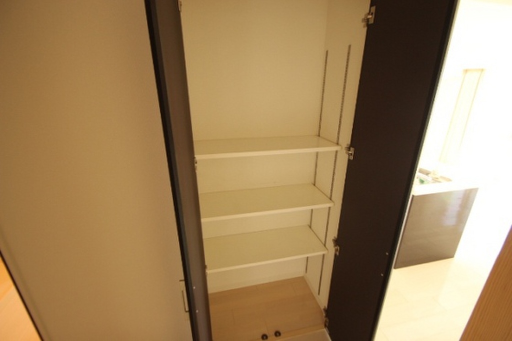 (13/23) ※別部屋の写真です