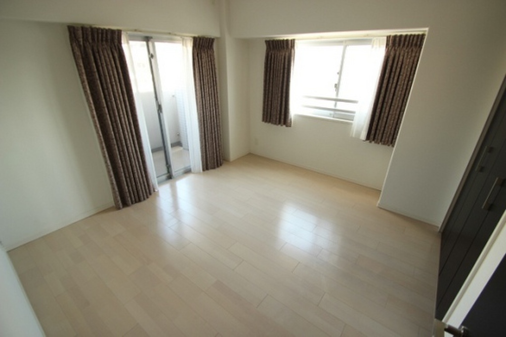 (8/23) ※別室の写真です (8/23) ※別室の写真です