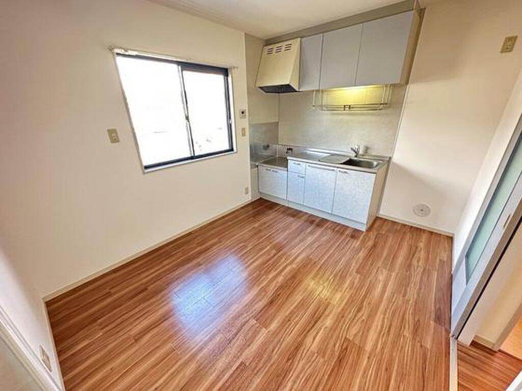 (2/18) 居室・リビング (2/18) 居室・リビング