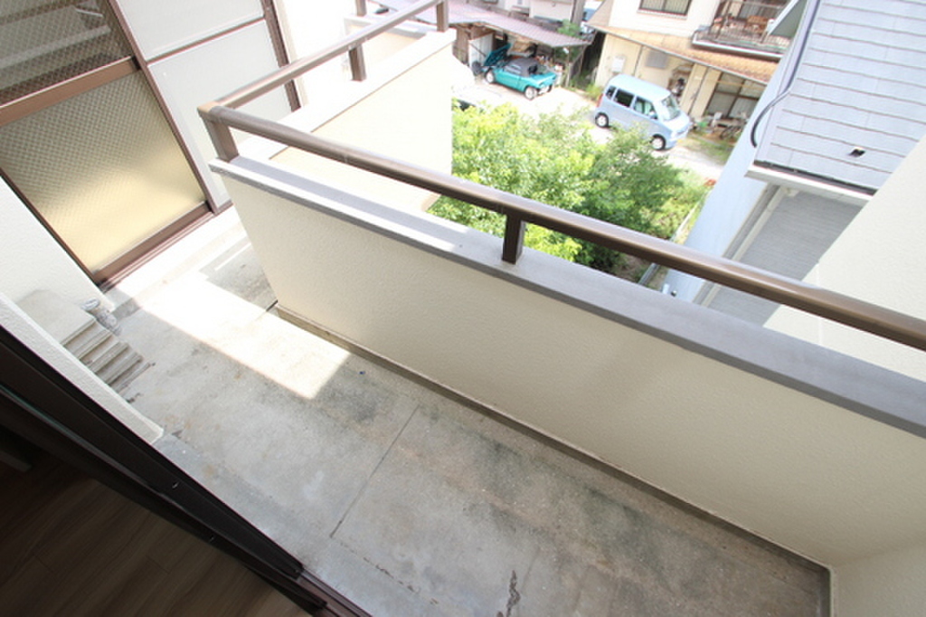 (10/25) バルコニー