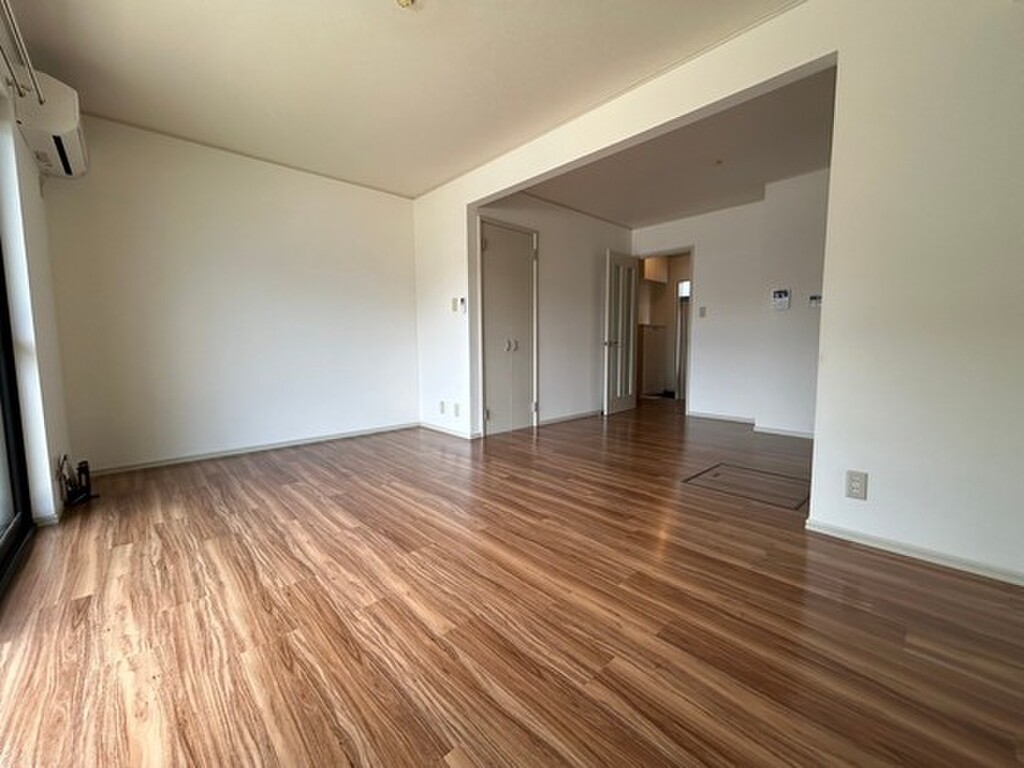 (2/21) 居室・リビング (2/21) 居室・リビング