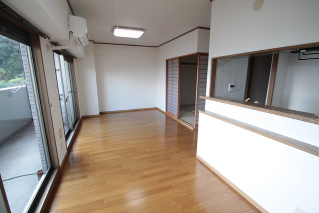 (2/24) 居室・リビング (2/24) 居室・リビング