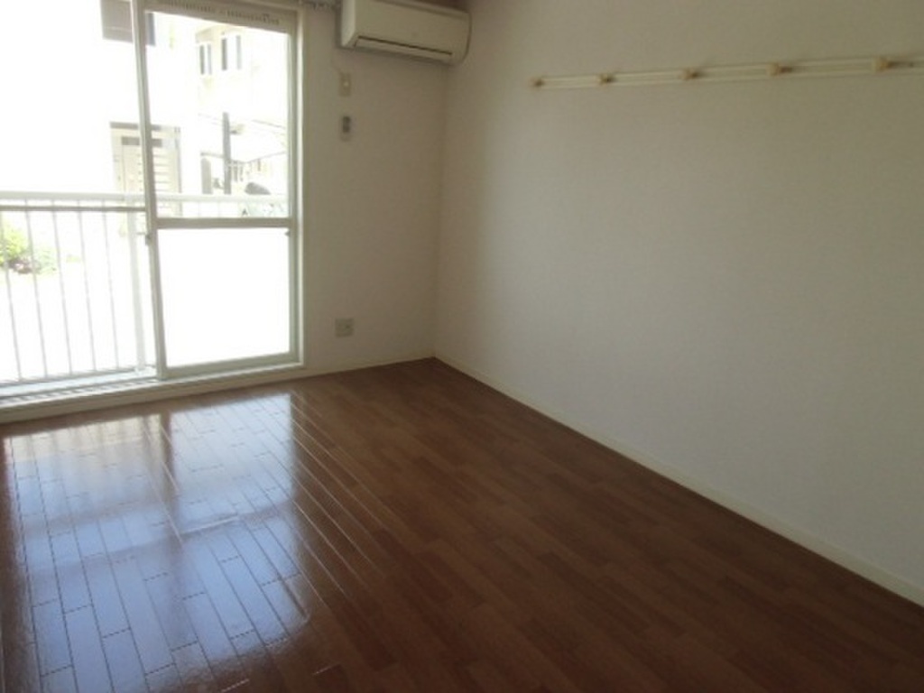 (2/15) 居室・リビング (2/15) 居室・リビング