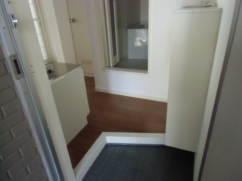 (9/15) 玄関 (9/15) 玄関