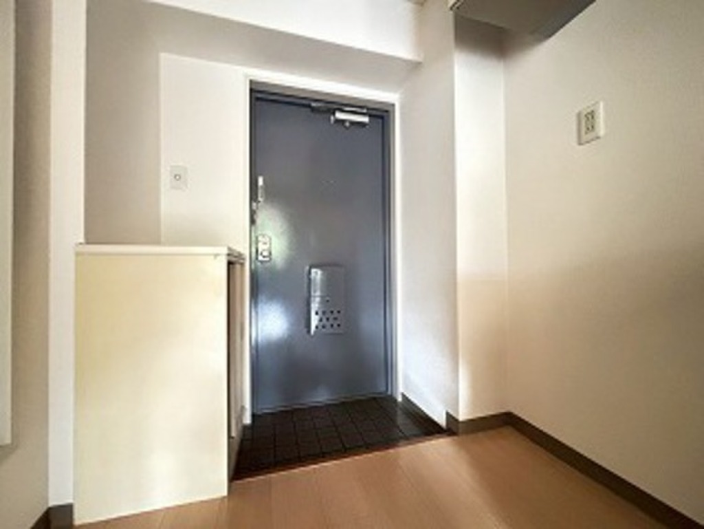 (2/21) 玄関 (2/21) 玄関