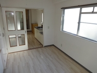 ※写真は別号室です