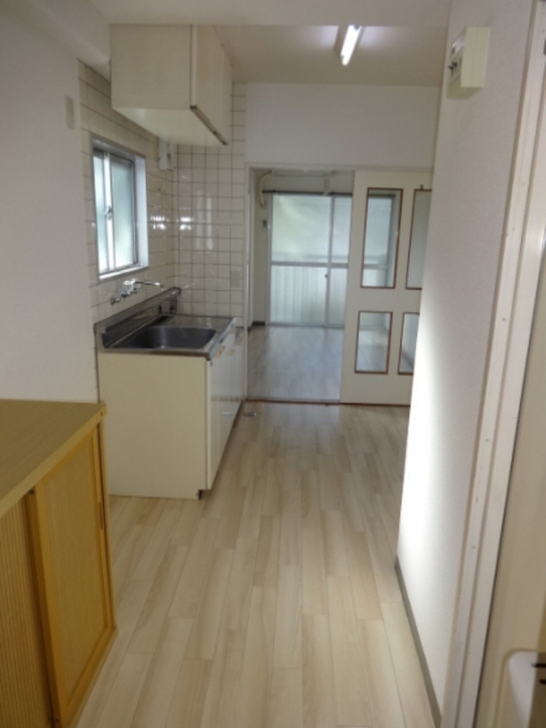 (4/13) ※写真は別号室です (4/13) ※写真は別号室です