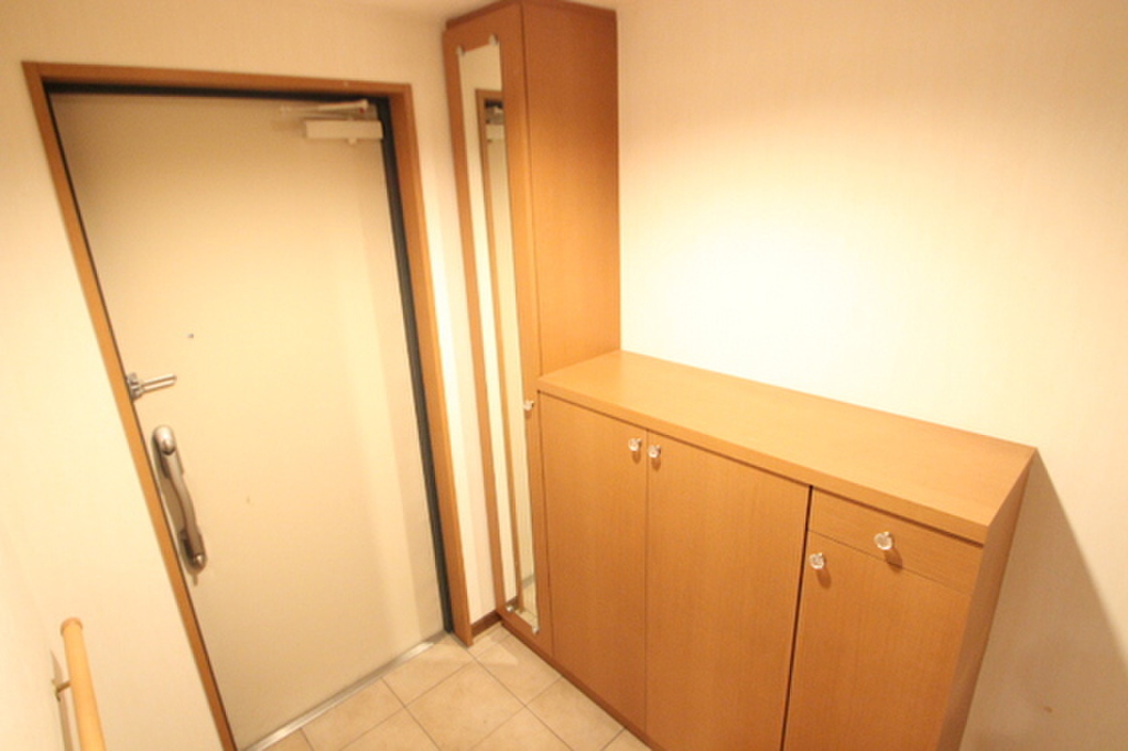 (10/26) 玄関 (10/26) 玄関