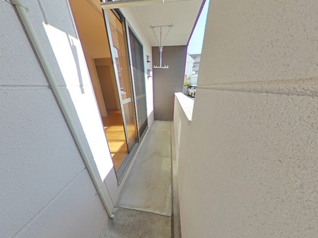 (13/27) バルコニー