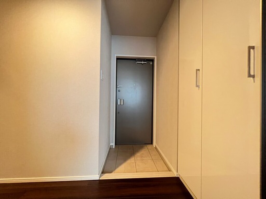 (6/21) 玄関 (6/21) 玄関