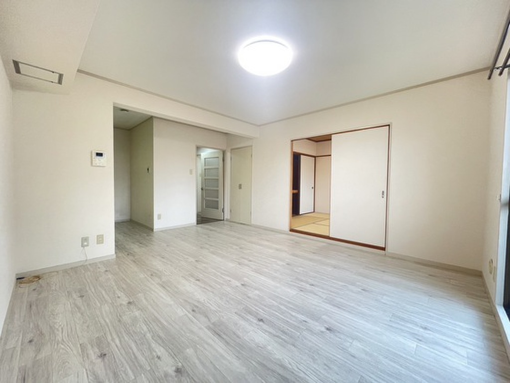 (2/24) 居室・リビング (2/24) 居室・リビング