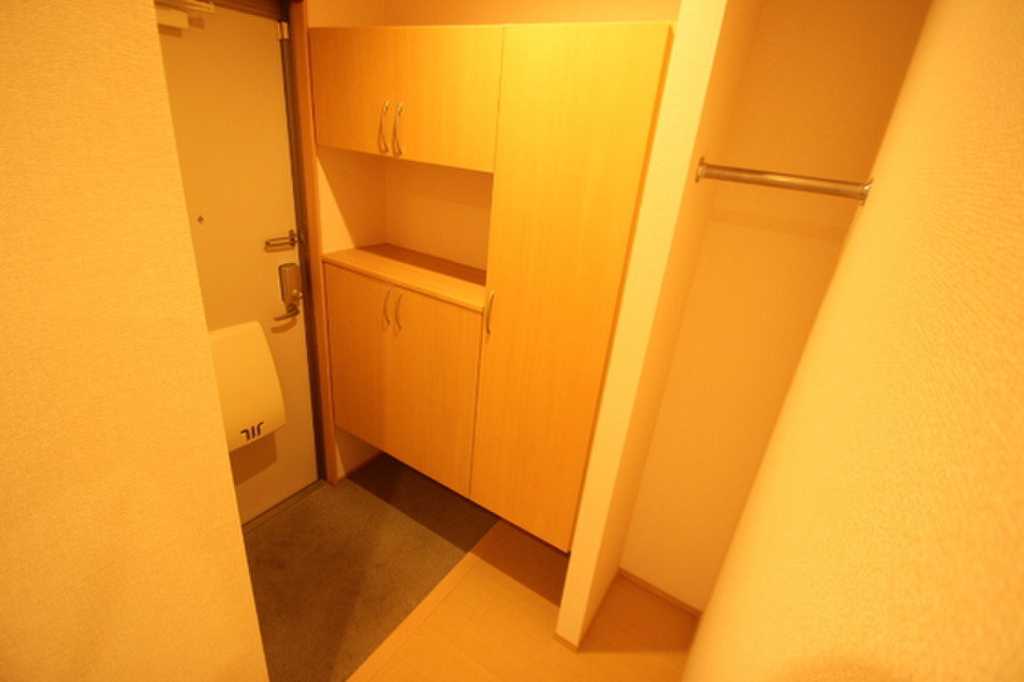 (13/24) 玄関 (13/24) 玄関