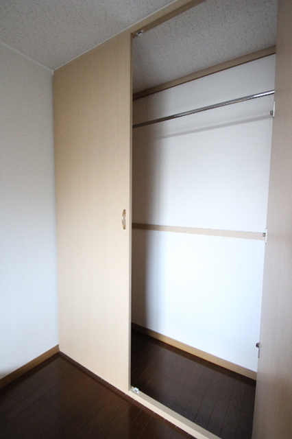 レオパレスポラール