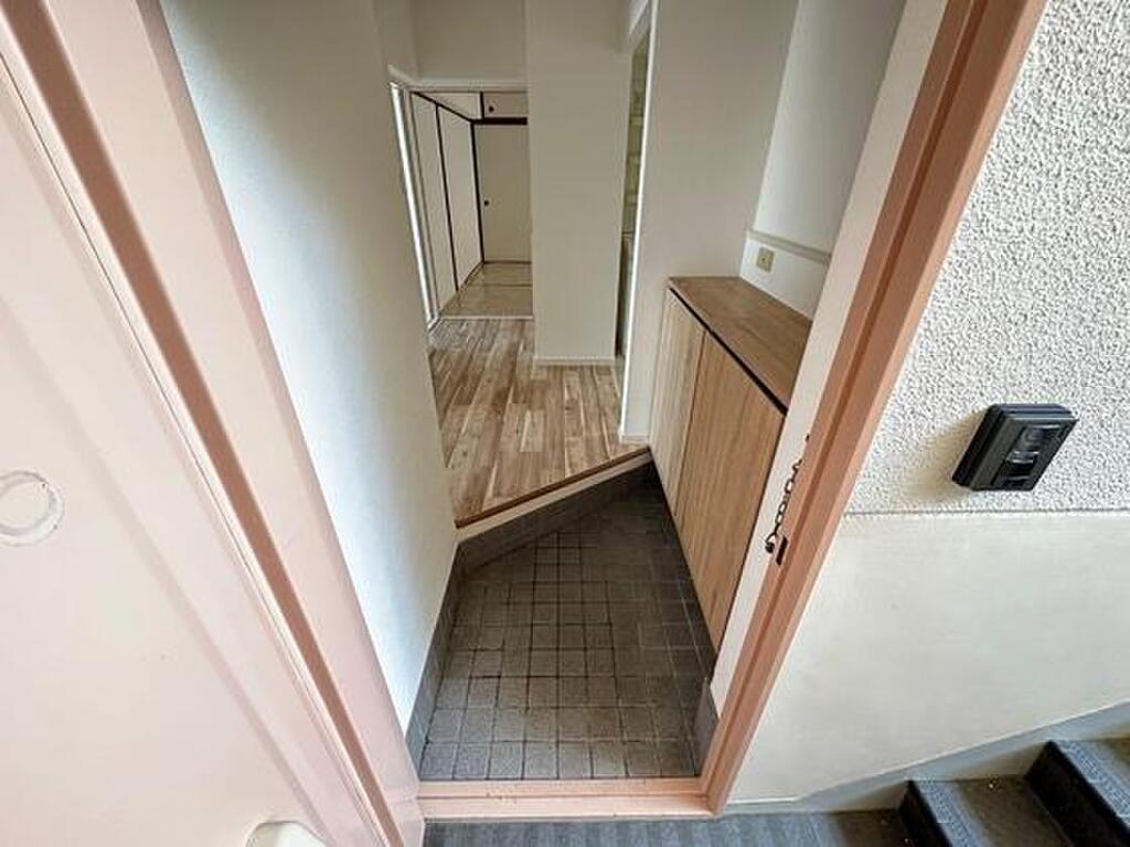 (8/23) 玄関 (8/23) 玄関