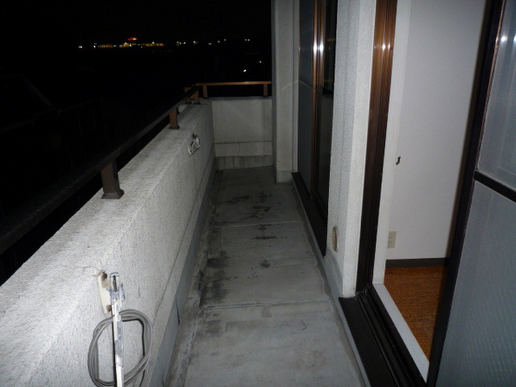 (12/22) バルコニー