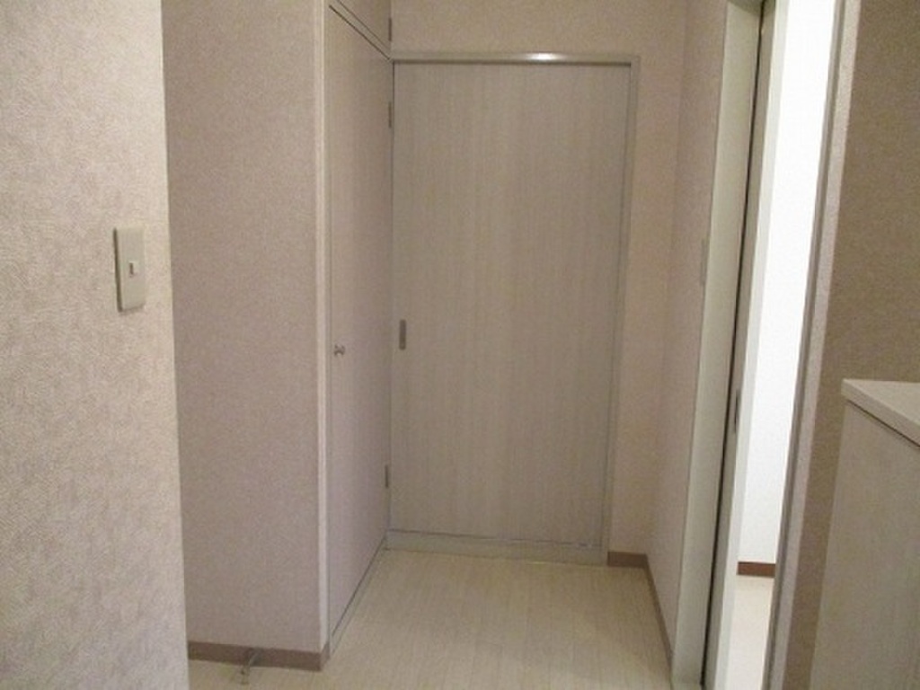 (9/21) 玄関 (9/21) 玄関