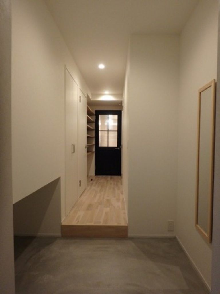 (8/23) 玄関 (8/23) 玄関