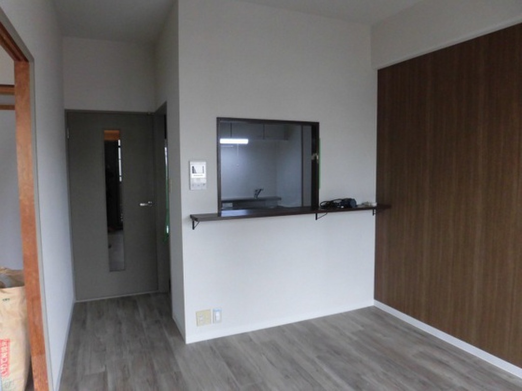 (2/18) 居室・リビング (2/18) 居室・リビング